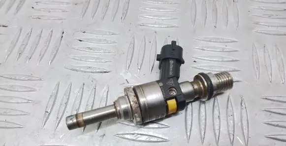 Porsche Cayenne (92A) Fuel injector 94811012882