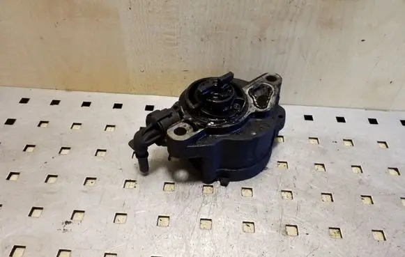 Peugeot 5008 Vacuum pump D1563A