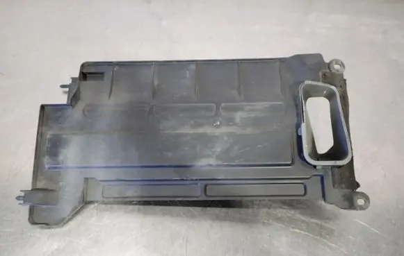 Toyota Urban Cruiser (XP110) Engine bonnet/hood lock trim molding 