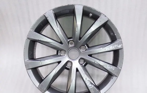 Volkswagen New Beetle R18 alloy rim 