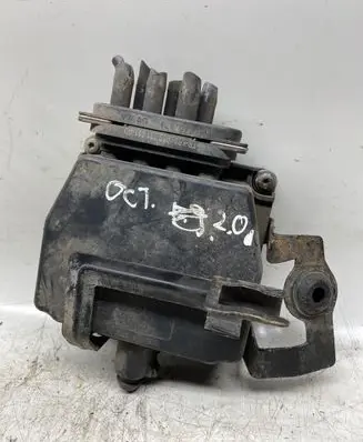 Skoda Octavia Mk2 (1Z) Turbo solenoid valve 6q0131075