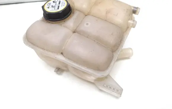 Ford Focus Coolant expansion tank/reservoir 8V618K218AE 8V618K218DE AV418K218DA