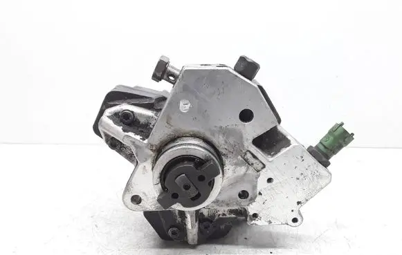 Volvo XC70 Fuel injection high pressure pump 30756125 0445010111