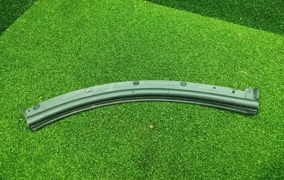 Opel Vivaro Rubber seal front coupe door 808302090R 93451821