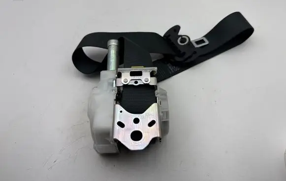 Toyota Corolla E210 E21 Front seatbelt N088701