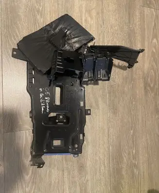 Citroen C5 Aircross Battery box tray 981528858000