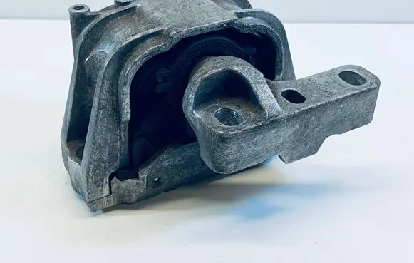 Volkswagen Golf Plus Engine mount bracket 1K0199262AS