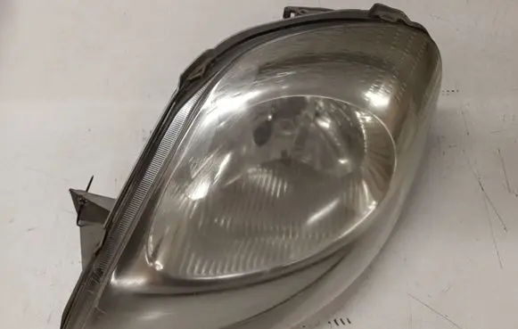Opel Vivaro Headlight/headlamp
