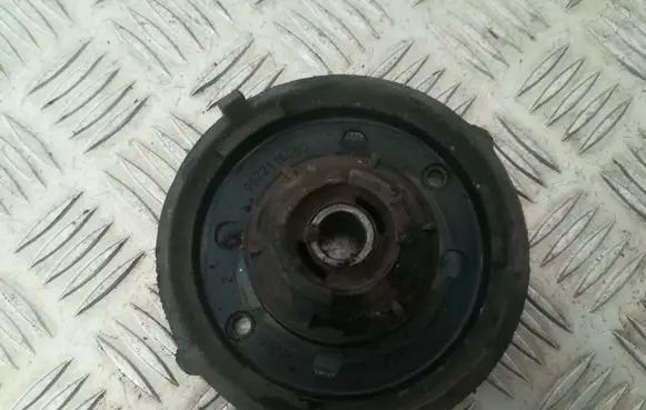 Peugeot 3008 I Front upper strut mount 9672116080