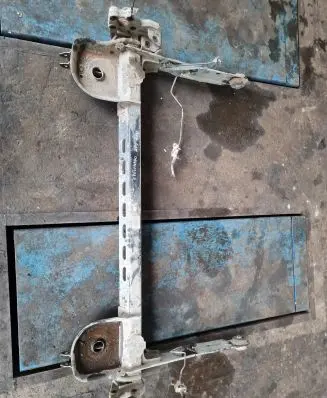 Opel Vivaro Rear axle beam 