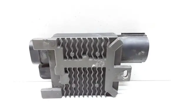 Coolant fan relay