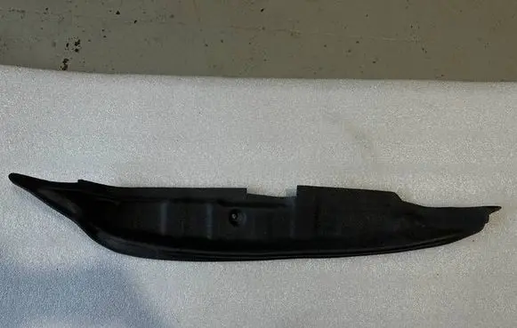 Dodge Durango III Fender foam support/seal 68084037A 27698B