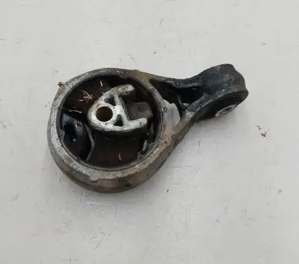 Mini Cooper Countryman R60 Engine mount bracket