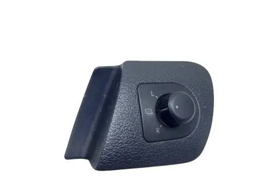 Wing mirror switch
