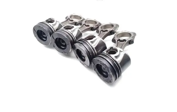 Opel Astra H Piston with connecting rod A17DTR