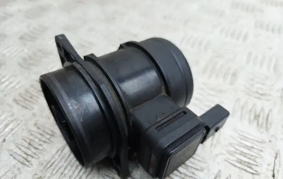 Seat Ibiza IV (6J,6P) Mass air flow meter 03L906461 5WK97023