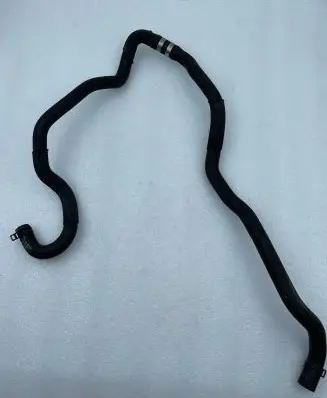 Mercedes-Benz GLS X166 Engine coolant pipe/hose A1665063235