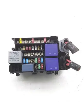 Renault Scenic III - Grand scenic III Fuse module 18013301D