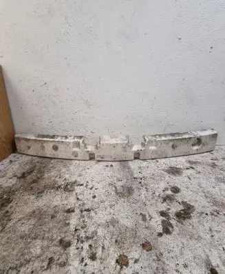 Front bumper foam support bar
