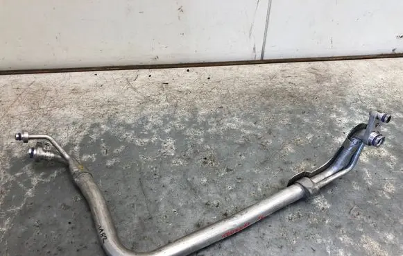 Air conditioning (A/C) pipe/hose