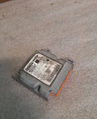 Renault Scenic I Airbag control unit/module 8200117652B 600639500 C304H542665