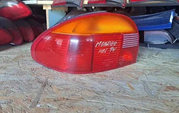 Ford Mondeo MK I Rear/tail lights 93BG13A603BA 93BG13N004DC