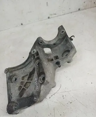 Opel Insignia A A/C compressor mount bracket 55562863 532274354 GMW5MAL