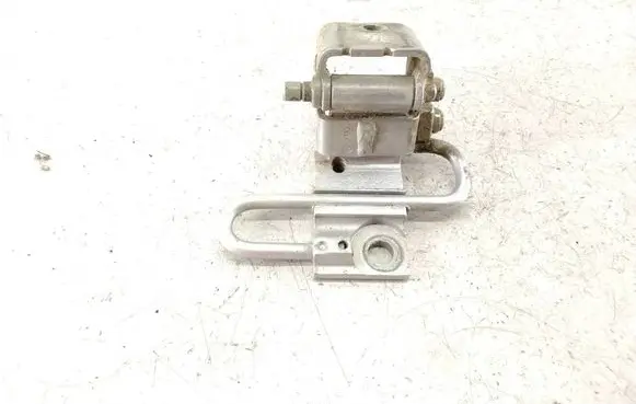 Volkswagen Golf IV Rear door lower hinge 1J4833411C