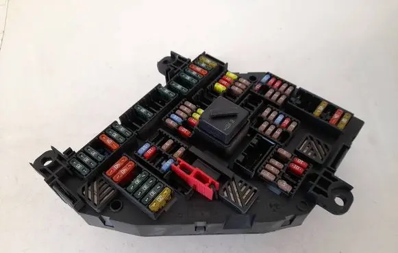 BMW 5 F10 F11 Fuse box set 925281301