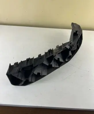 Jeep Grand Cherokee Headlight/headlamp mounting bracket