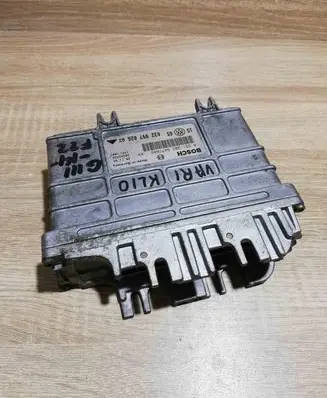 Volkswagen Golf III Engine control unit/module ECU 032997026AX 0261203647