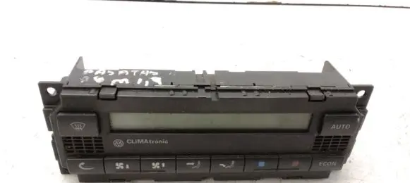 Volkswagen PASSAT B5 Climate control unit
