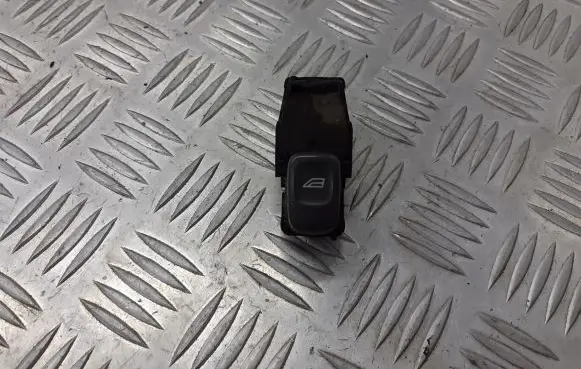 Volvo S40 Quarter vent window switch 30889757