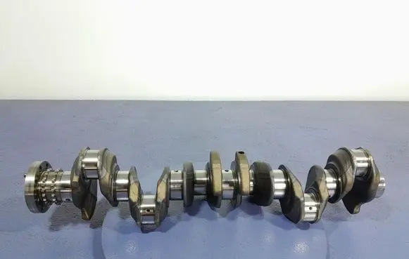 Audi A4 S4 B7 8E 8H Crankshaft 8598428
