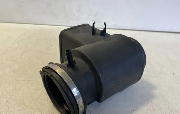 Audi Q7 4M Air intake duct part 06E129616C