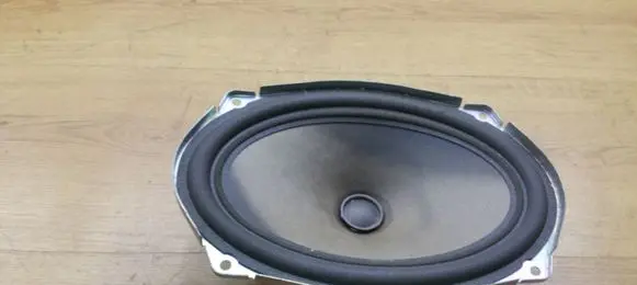 Mini One - Cooper Coupe R56 Parcel shelf speaker 6513342263302 18820010