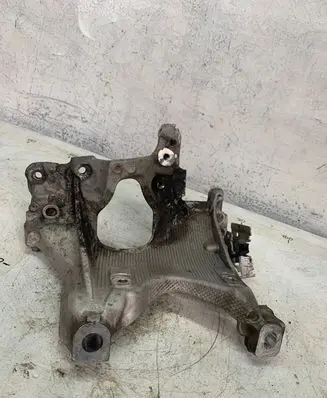Audi A4 S4 B9 Engine mounting bracket