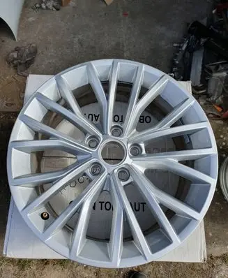 Volkswagen Arteon R17 alloy rim 
