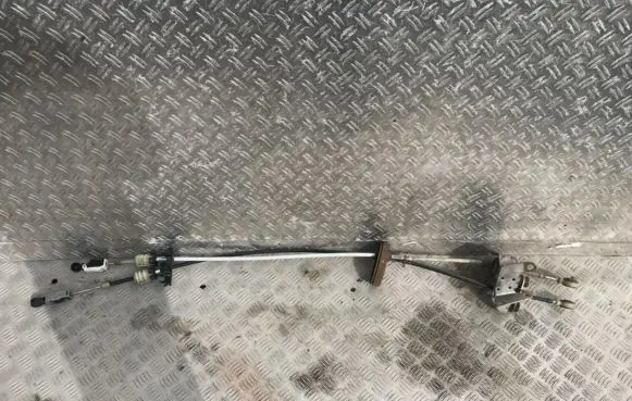 Opel Vectra C Gear shift cable linkage 55556279