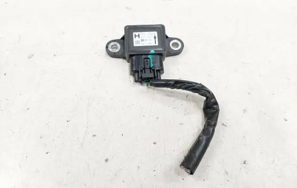 Renault Koleos I ESP acceleration yaw rate sensor 47930JG200 8311007