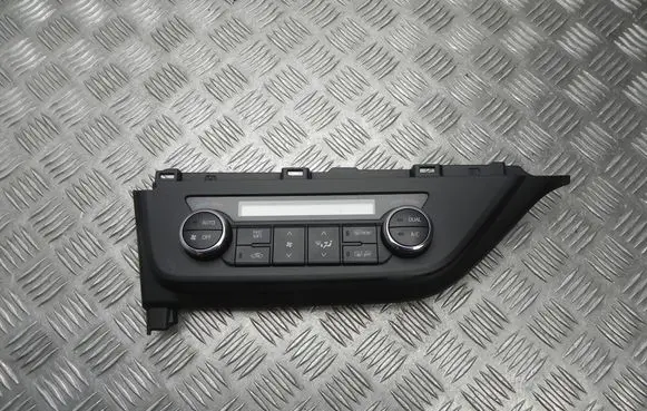 Toyota Corolla E160 E170 Climate control unit 5590002700