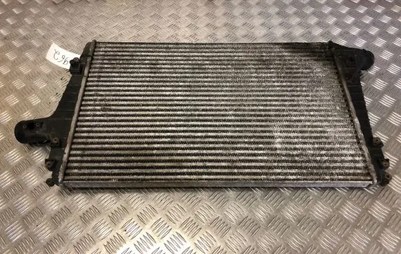 Audi A6 S6 C5 4B Intercooler radiator 4B0145805A PA66GF30