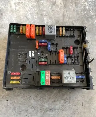 Volkswagen Golf V Fuse box set 1K0937531A 05161729A4