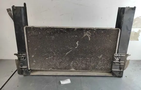 BMW 7 F01 F02 F03 F04 Coolant radiator 17117601832 17118699976 7601832