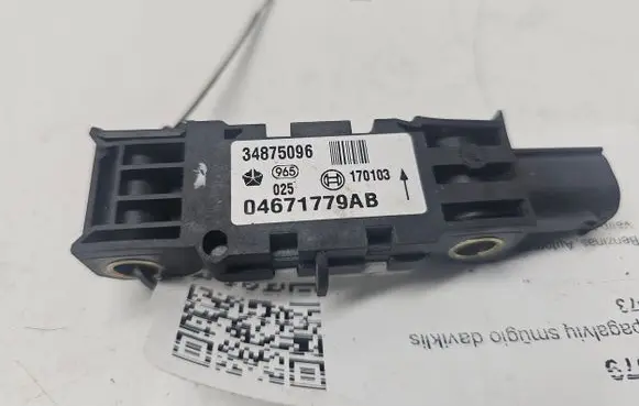 Chrysler Pacifica Airbag deployment crash/impact sensor 04671779AB