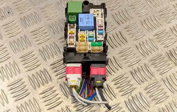 Peugeot 508 Fuse box set 9665492680