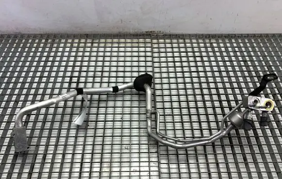 Volvo XC60 Air conditioning (A/C) pipe/hose 32260834