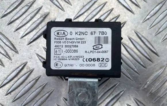 KIA Sorento Immobilizer control unit/module 0K2NC677B0 97RI000008 30027059
