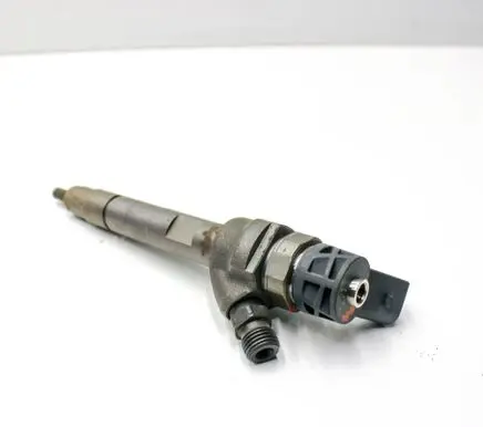 BMW 5 F10 F11 Fuel injector 7810702