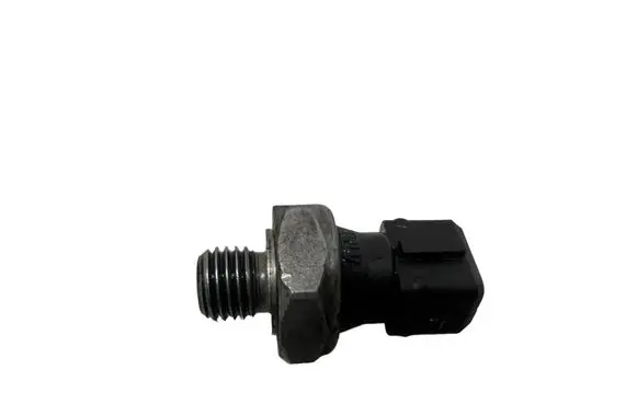 BMW 5 E60 E61 Oil pressure sensor 756848001 7568480